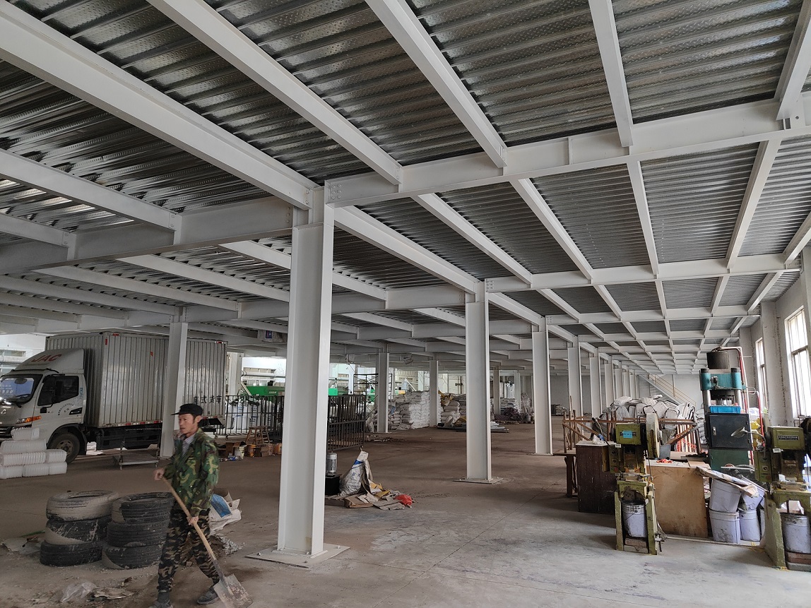 鎮(zhèn)江中節(jié)能可拆卸鋼結(jié)構(gòu)平臺(tái)