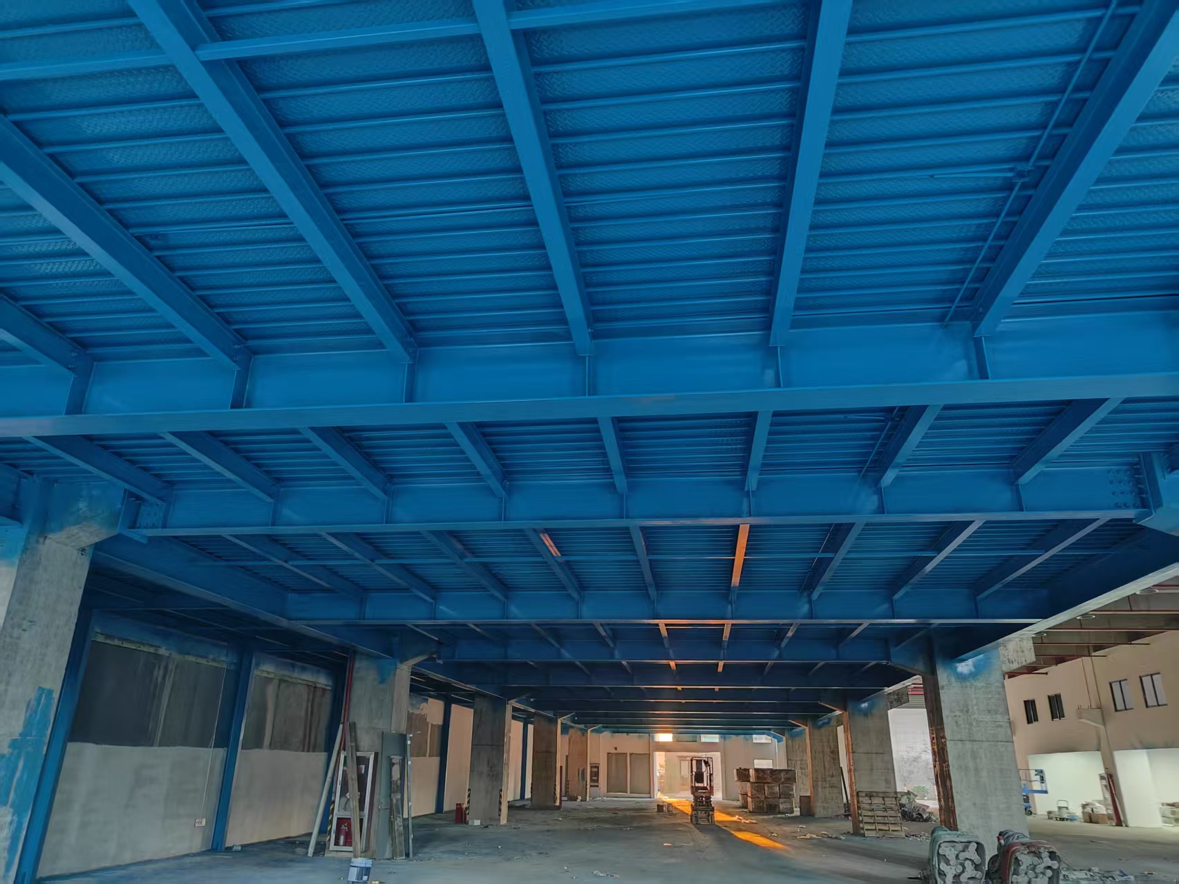 蘇州萬(wàn)盛塑膠科技股份有限公司可拆卸鋼結(jié)構(gòu)平臺(tái)